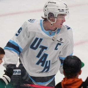 Mammoth’s Clayton Keller plays in 4-3 loss to the Stars one day after father’s death | Sports