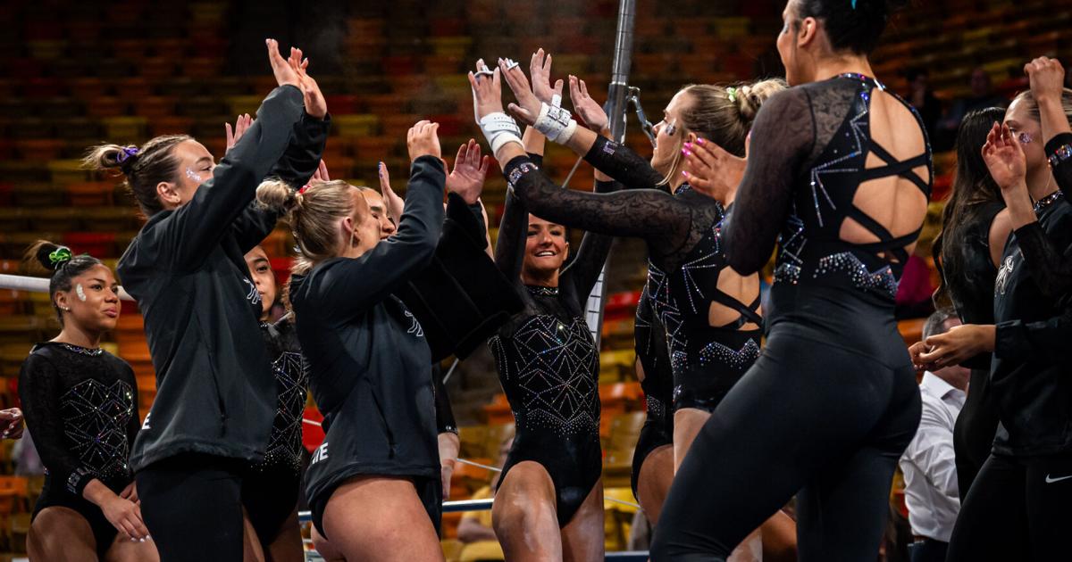 GALLERY: Utah State 196.025, Air Force gymnastics 195.825
