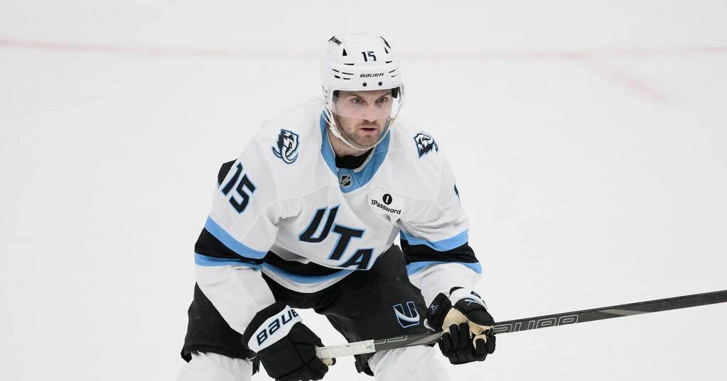 Vanecek earns 1st shutout of the season, 100th career win in Utah’s 3-0 victory over the Flyers | Sports