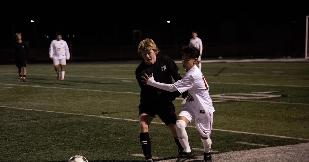 GALLERY: Green Canyon 3, Logan 2 boys soccer