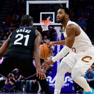 Mobley and Mitchell each score 34 but Cavs need late run to dunk Jazz | Sports