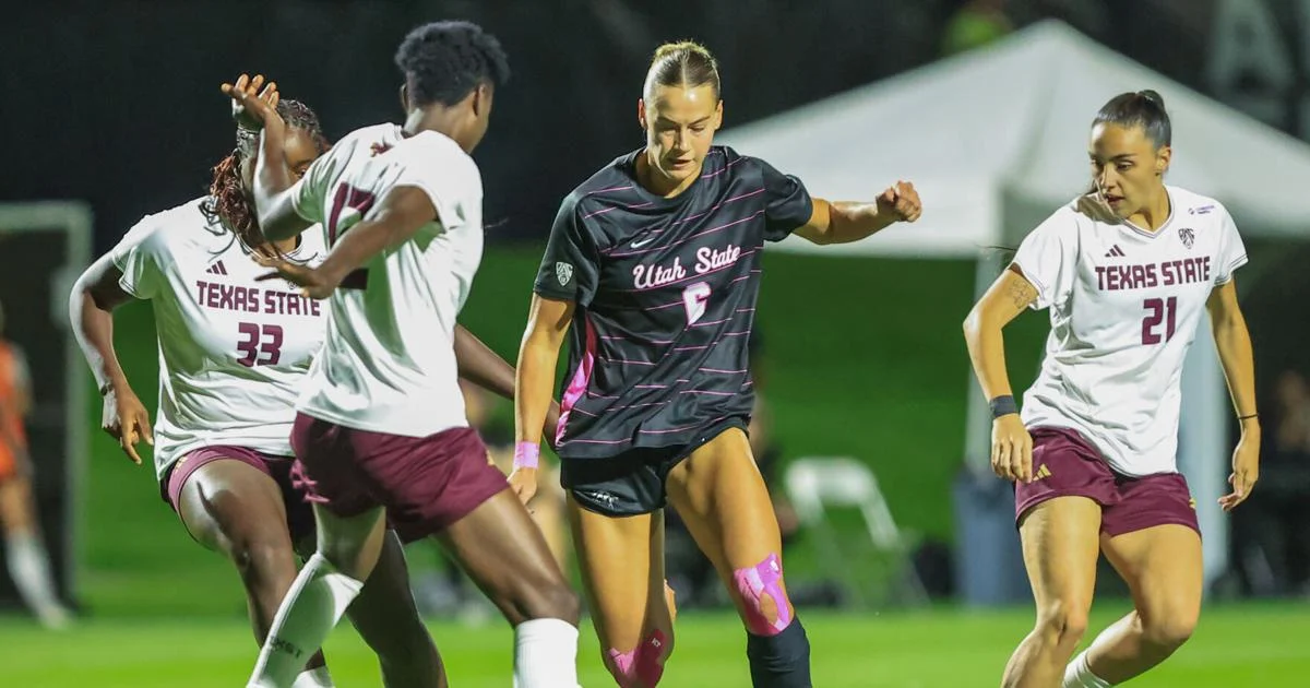 GALLERY: #19 Utah State 2, #22 Texas State 1