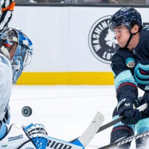 Mackie Samoskevich’s late goal lifts Kraken over Mammoth 5-3 | Sports